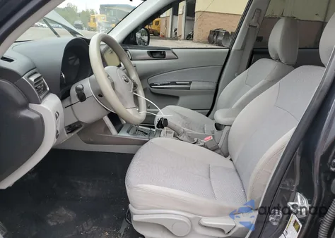 2011 Subaru Forester 2.5X z USA, uszkodzony, nr VIN JF2SHABC8BH777207